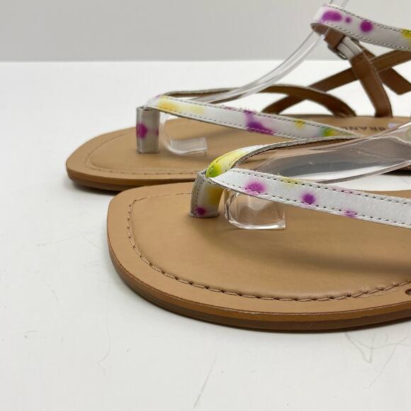 Lucky Brand | Bylee White Faux Leather Color Detail Thong Flat Sandals - Picture 7 of 10
